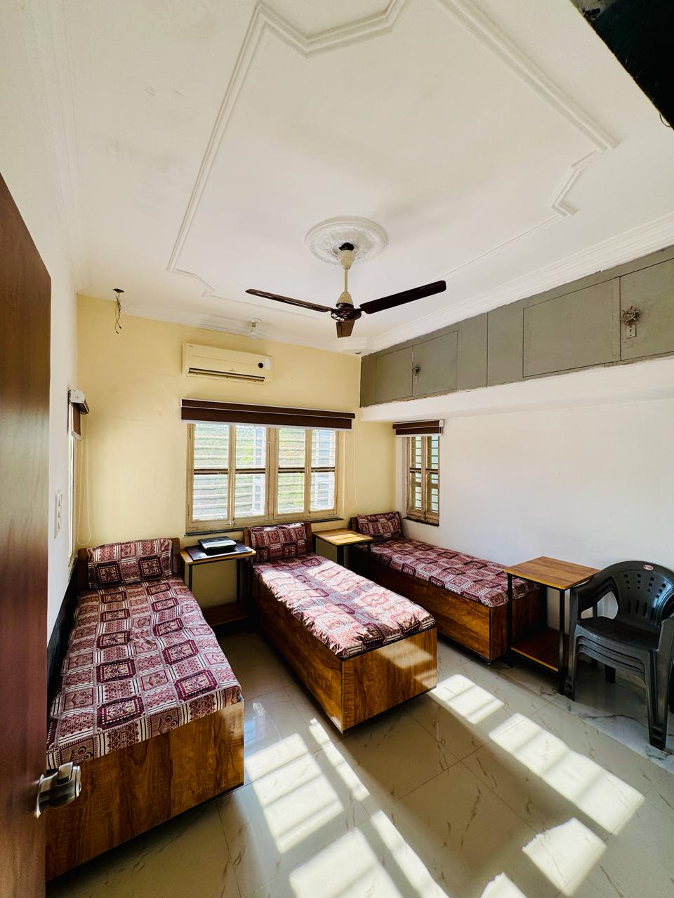 3 Sharing Room