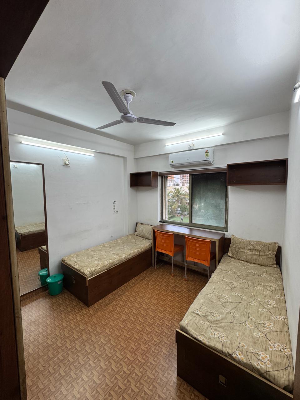 2 Sharing Room
